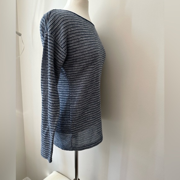 Lou and Gray Shirt, Size S, GUC - Picture 3 of 5